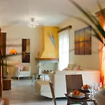 Lefkas & Апартаменты