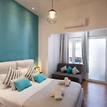 Lefkas & *