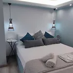 Апартаменты Lefkas & *