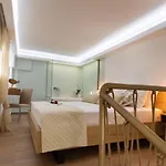 Lefkas & *