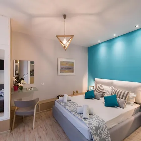 Lefkas & Apartment *