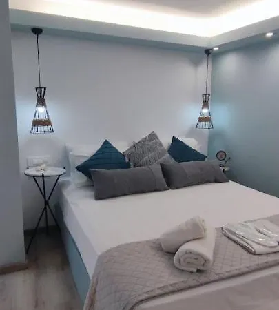 Διαμέρισμα Lefkas & *